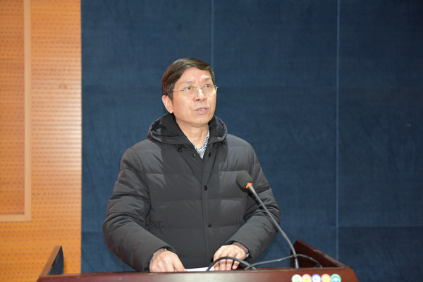 王明军副院长主持结业典礼.JPG 王明军副院长主持结业典礼.JPG