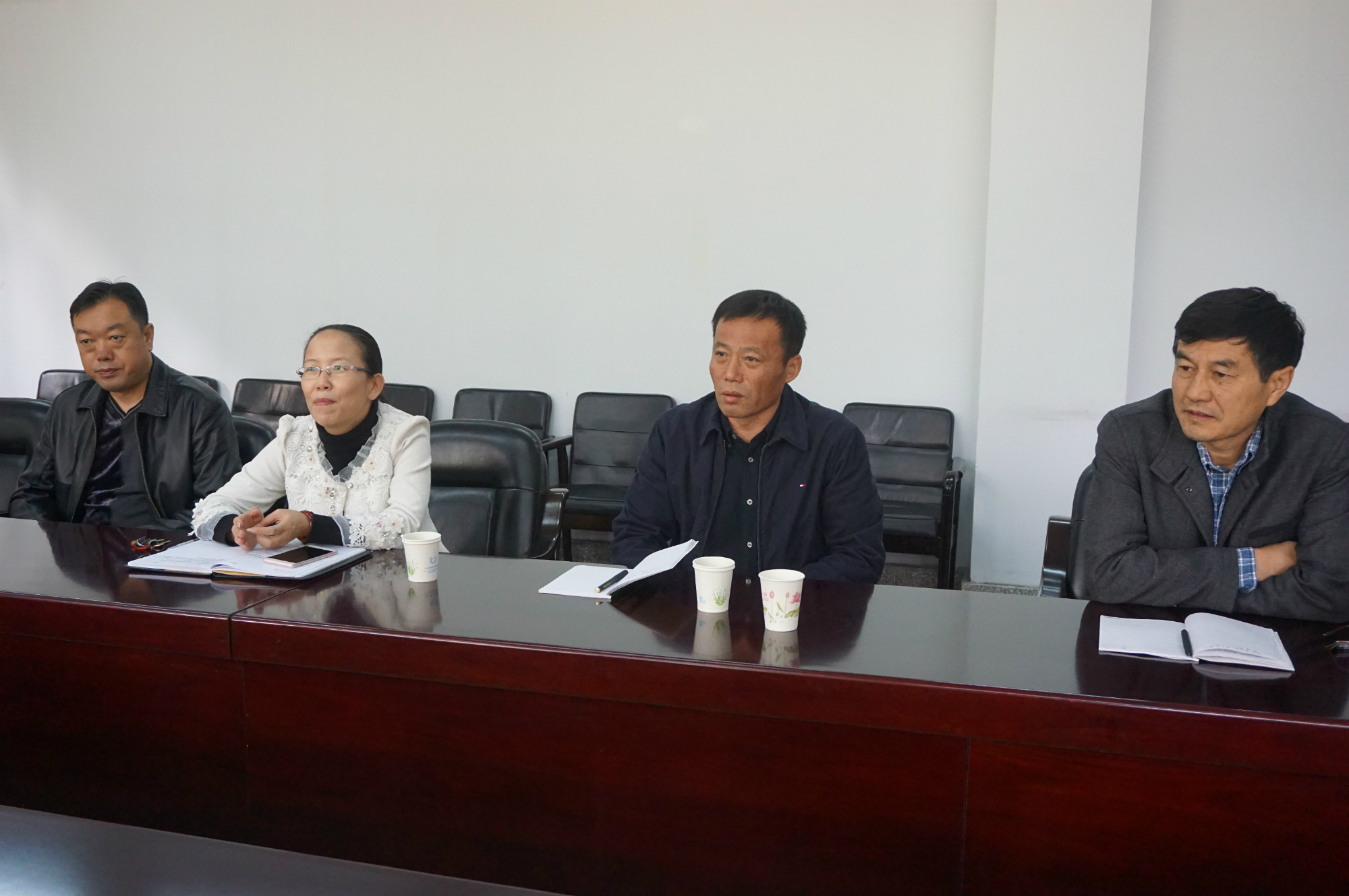 6调研小组与新疆建设职业技术学院函授站老师座谈
