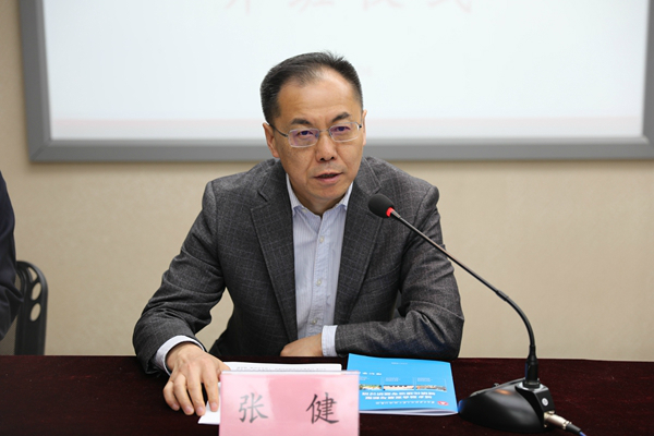 张书记.JPG 张书记.JPG