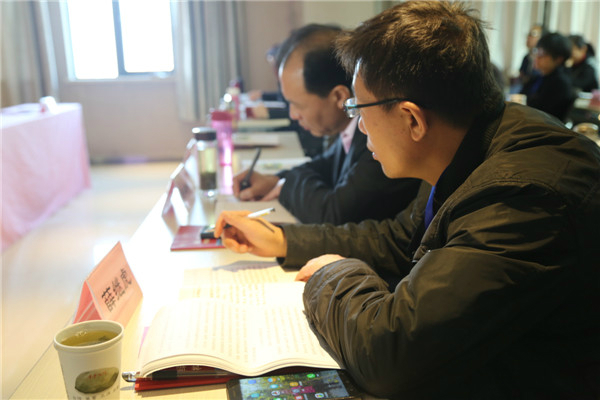 学员认真记录 学员认真记录
