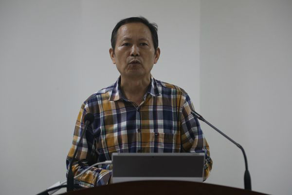安电子科技大学网络与继续教育学院院长丁振国作报告_副本 安电子科技大学网络与继续教育学院院长丁振国作报告_副本
