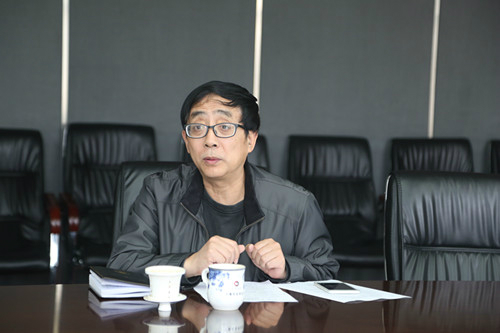 副院长陈东立发表讲话 副院长陈东立发表讲话