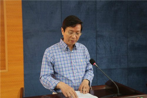 副院长王明军主持会议 副院长王明军主持会议