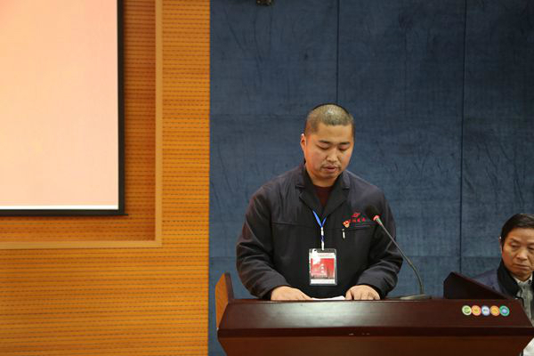 唐山分公司天鹅湖项目部副经理王柏冬发言 唐山分公司天鹅湖项目部副经理王柏冬发言