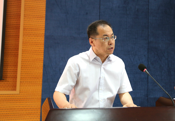 西安建筑科技大学副校长张健讲话.JPG 西安建筑科技大学副校长张健讲话.JPG