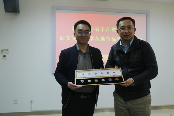 7.赠送礼品.JPG 7.赠送礼品.JPG