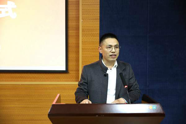 学院副院长孙小刚.JPG 学院副院长孙小刚.JPG